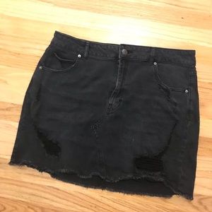 Black denim skirt!!